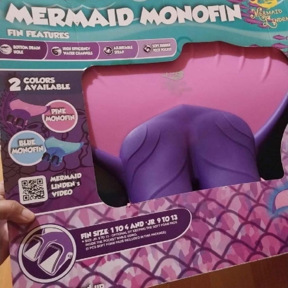 Mermaid Linden's Monofin in Pink and Blue